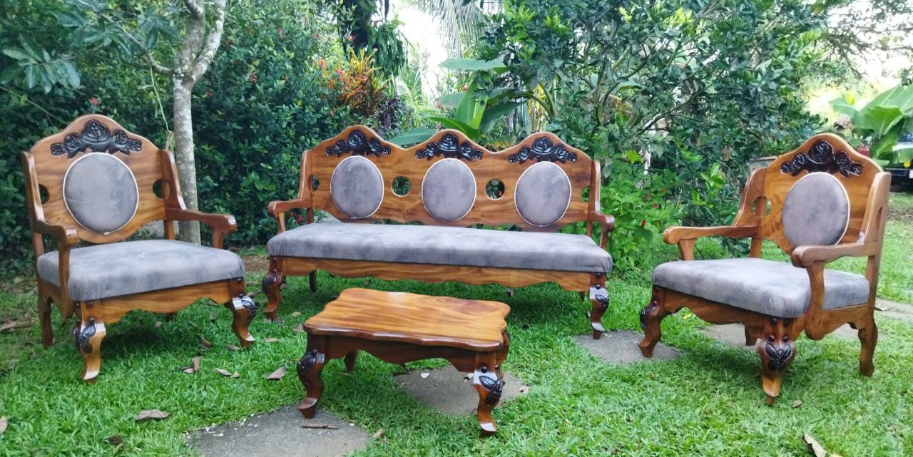 Juego de sala colonial